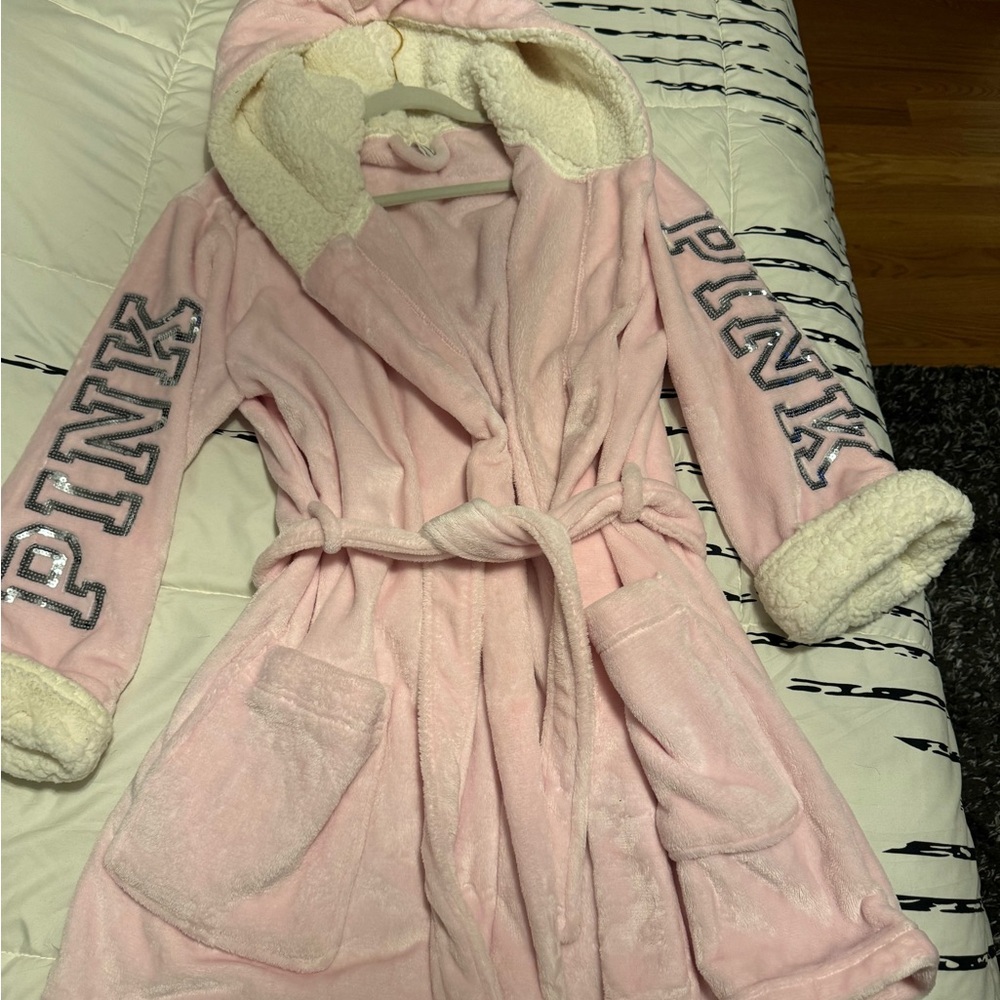 PINK sequined Bathrobe in very good condition, worn only a few times. Size M/L